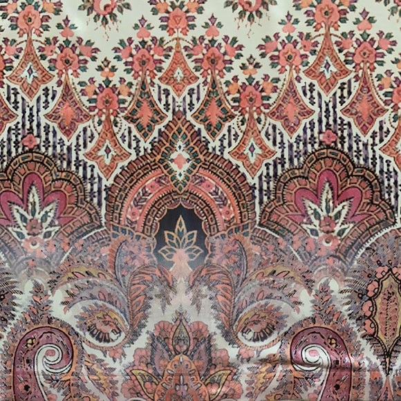 One world pink studded top. Sz M - Picture 7 of 8